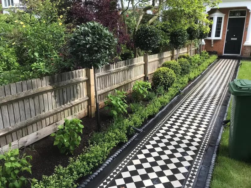 Plantare Naturalistă & Alee